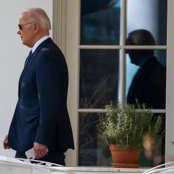 Democrats’ Stance on Biden Amid Concerns